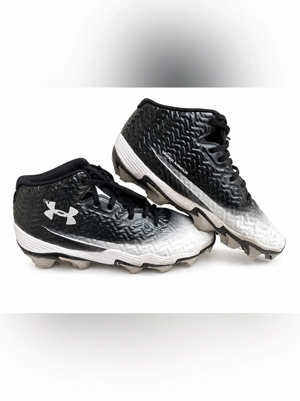 Under Armour Spotlight Hammer MC Football Cleats Men’s 9 Black White + Gloves